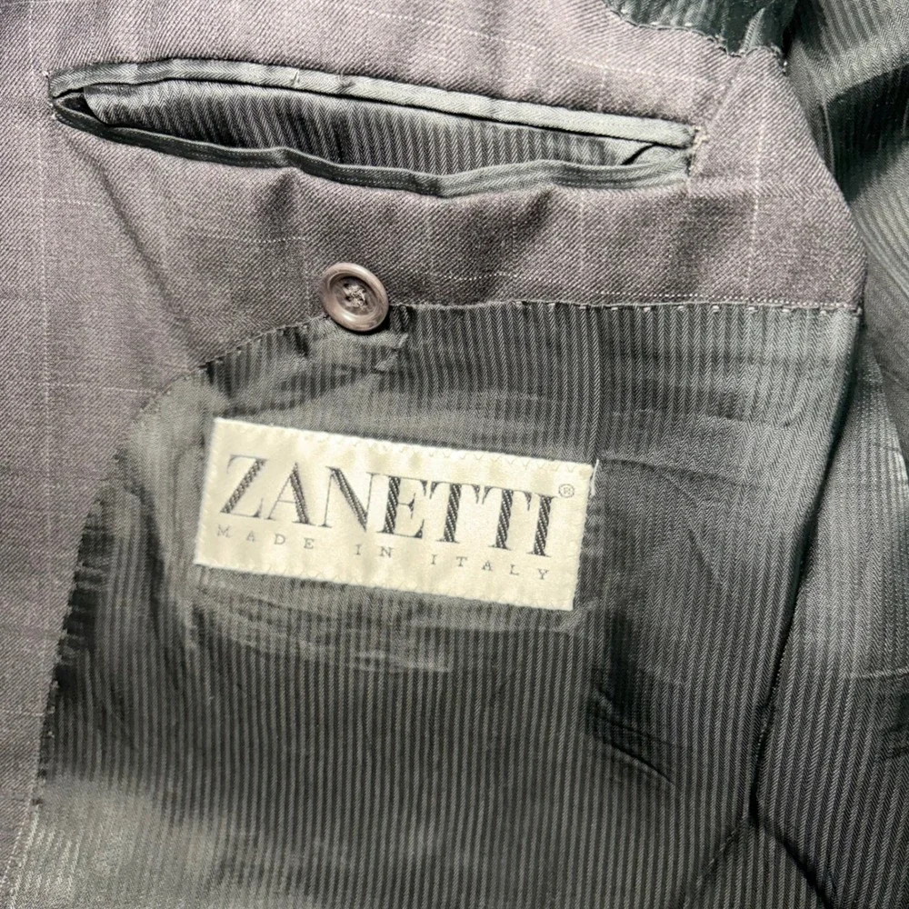 Zanetti Men's 50L Italy Made Super 150s Wool Gray Windowpane Suit 3-Button READ